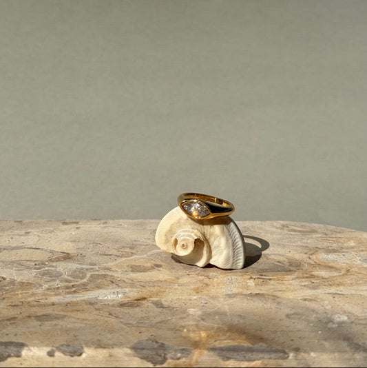 Horse Eye Zircon Ring